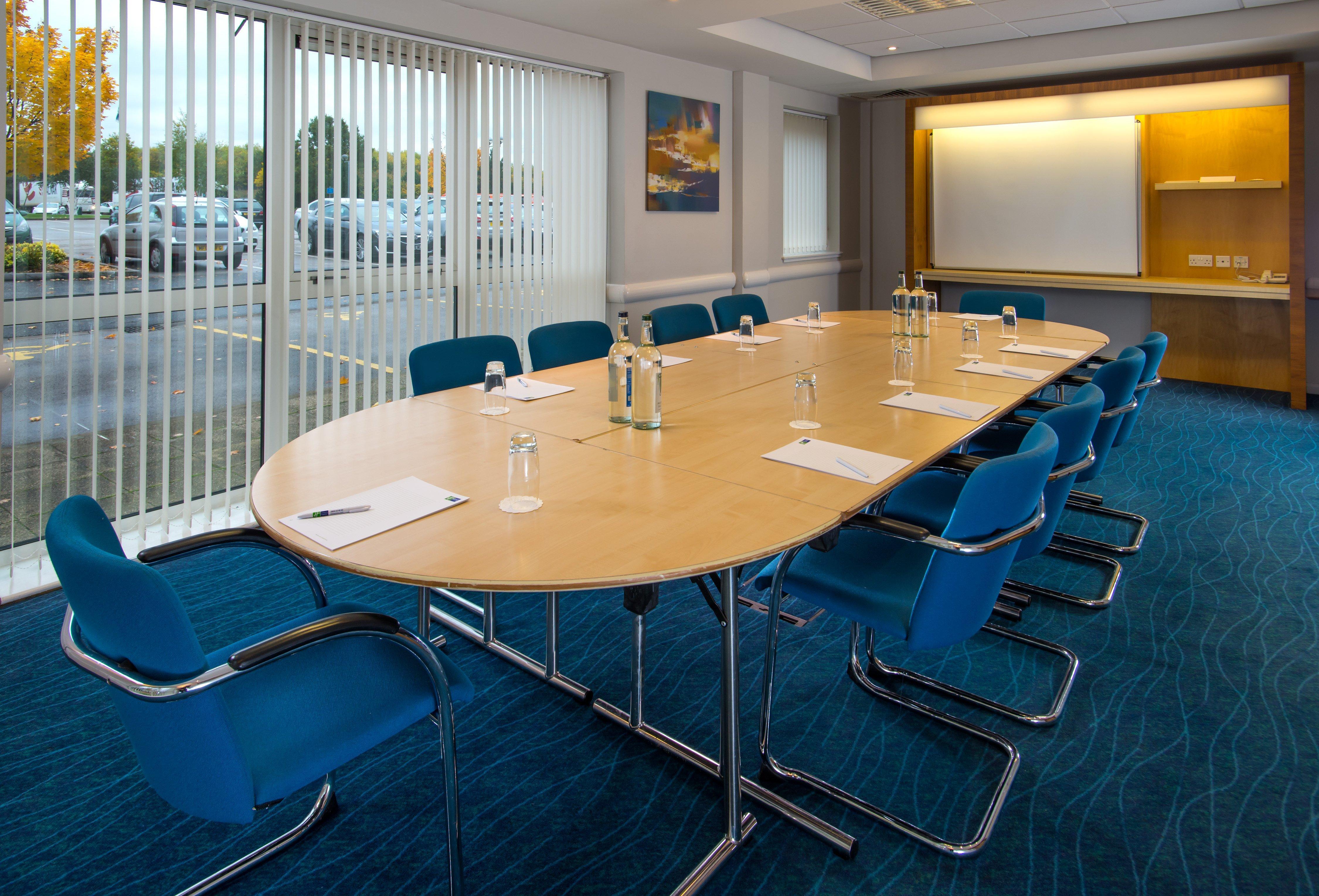 Holiday Inn Express Bedford By Ihg Экстерьер фото