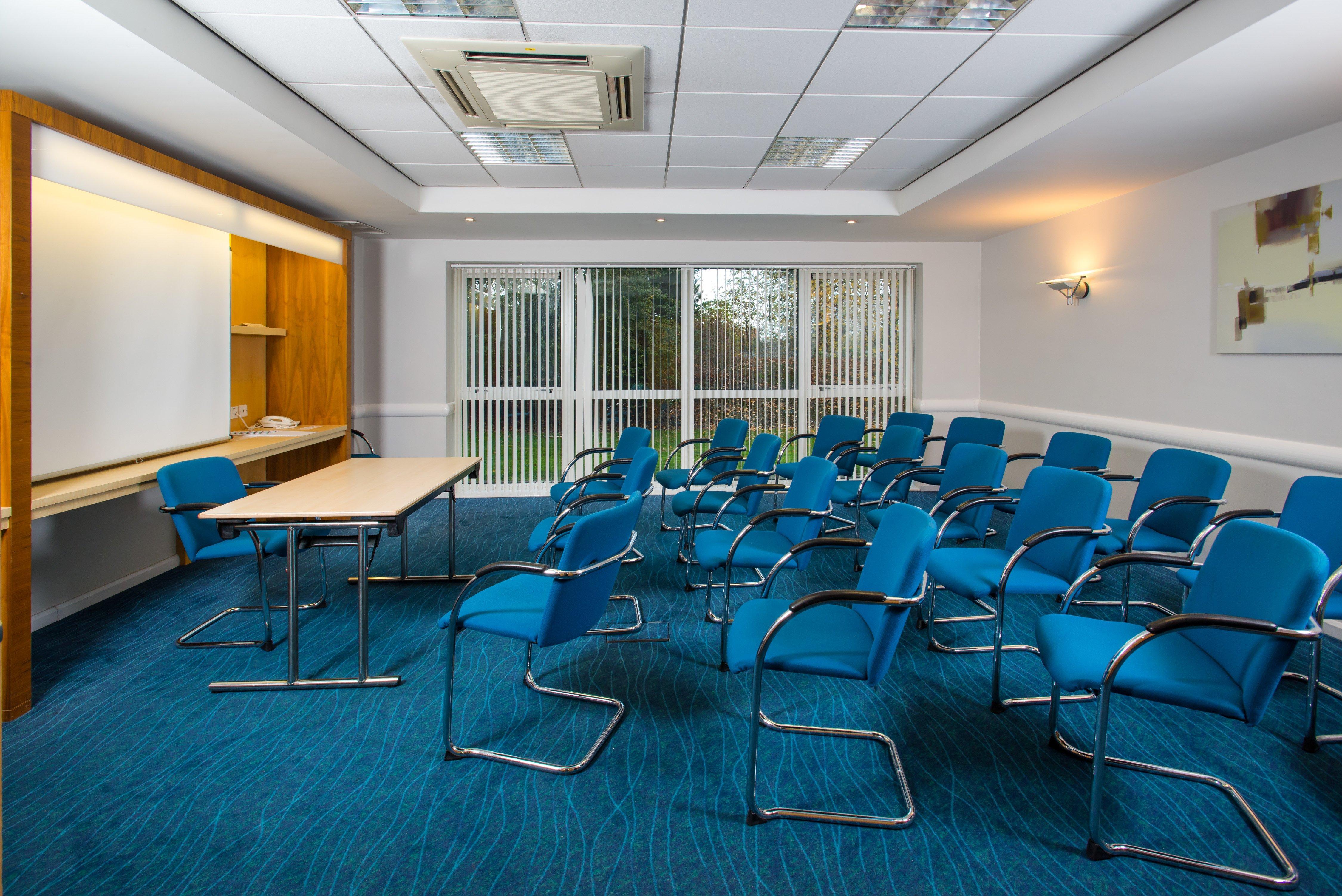 Holiday Inn Express Bedford By Ihg Экстерьер фото