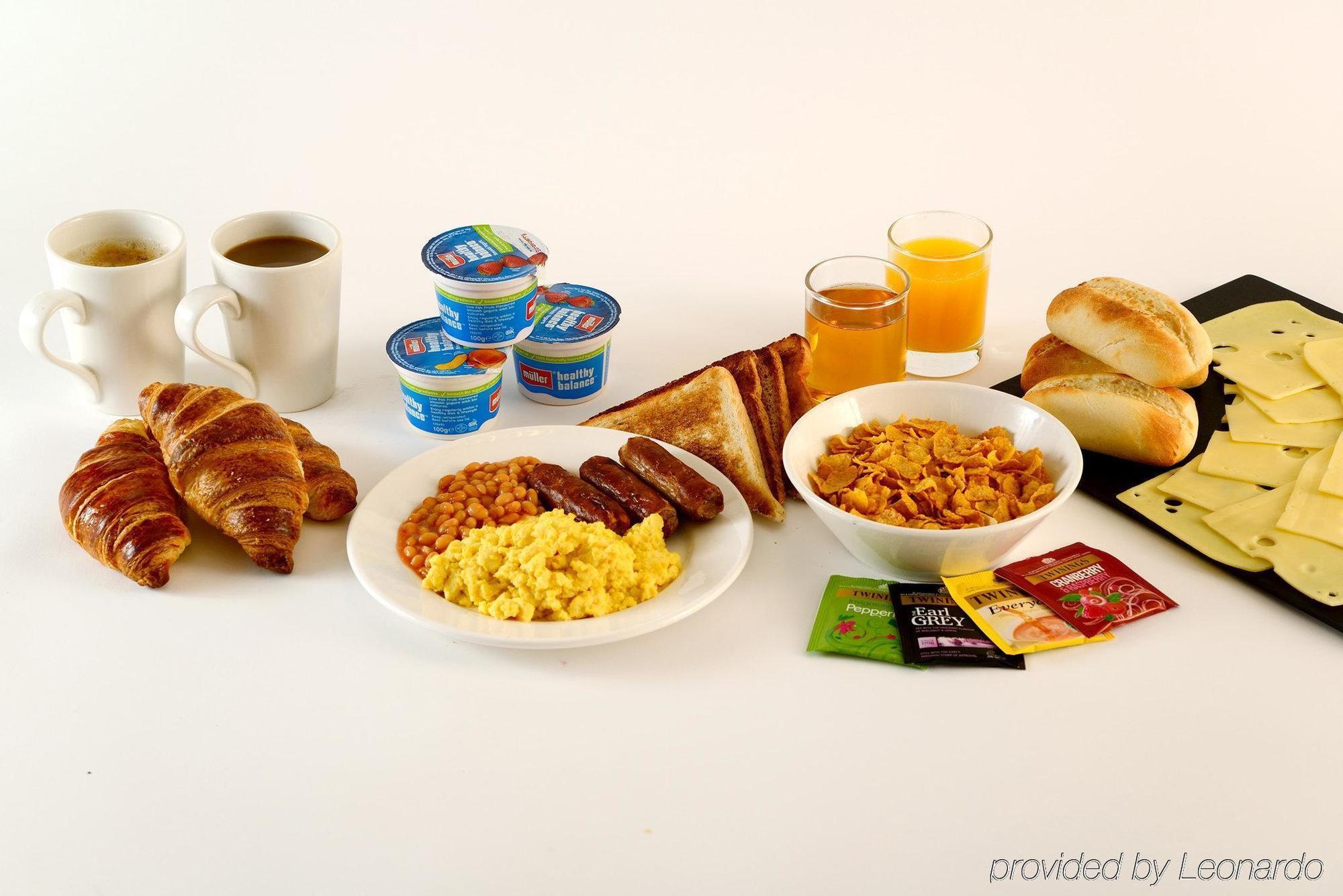 Holiday Inn Express Bedford By Ihg Экстерьер фото